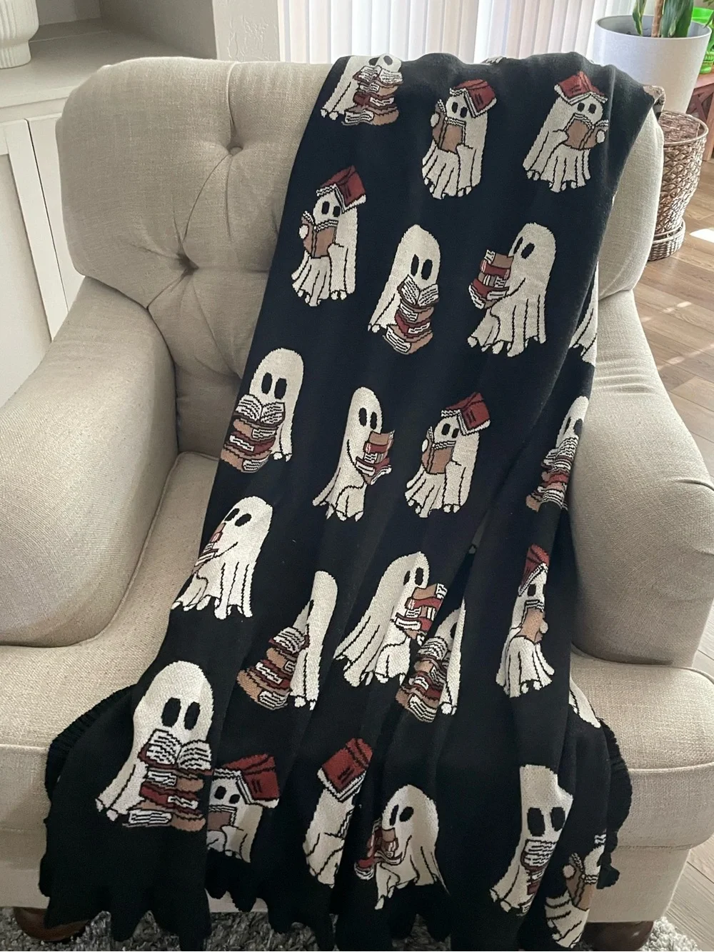 Ghost Reading Book Black Throw Blanket 50x70 NWT Halloween 2026